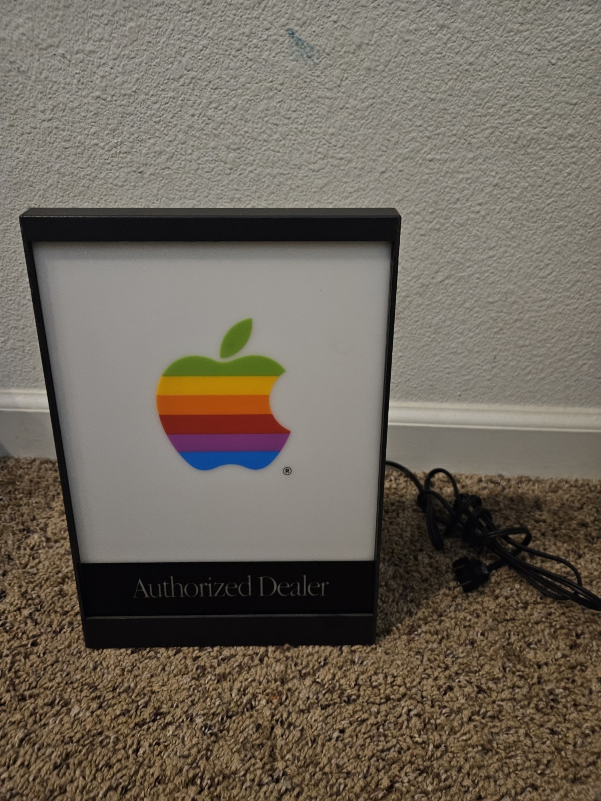 Vintage Authentic Apple Authorized Dealer Light Up Sign Counter Store Display