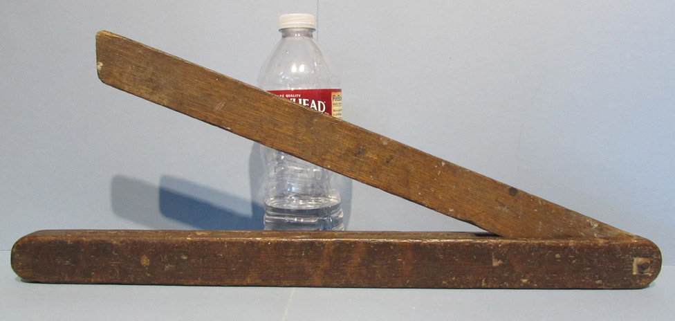 VERY OLD LG WOODEN BARBER SHOP STRAIGHT EDGE RAZOR 18 3/4″ WINDOW DISPLAY NEAT