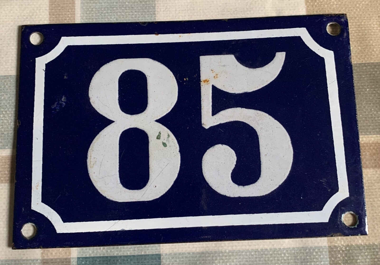 Old street number house enamel plaque 10×15 cm number 85