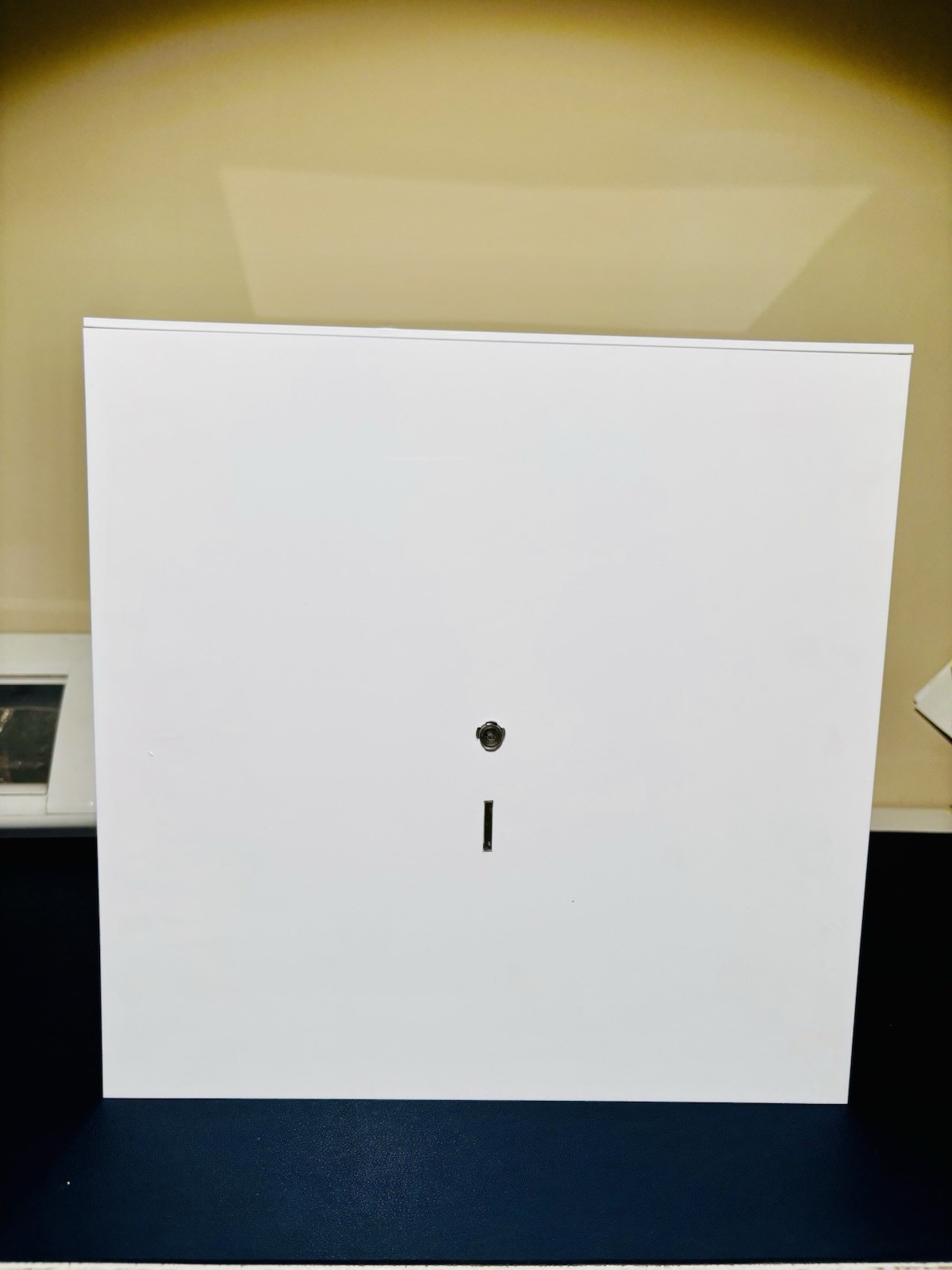 Versace Plastic Eyewear Presentation Box Single White/Red Holds 1 Sunglass