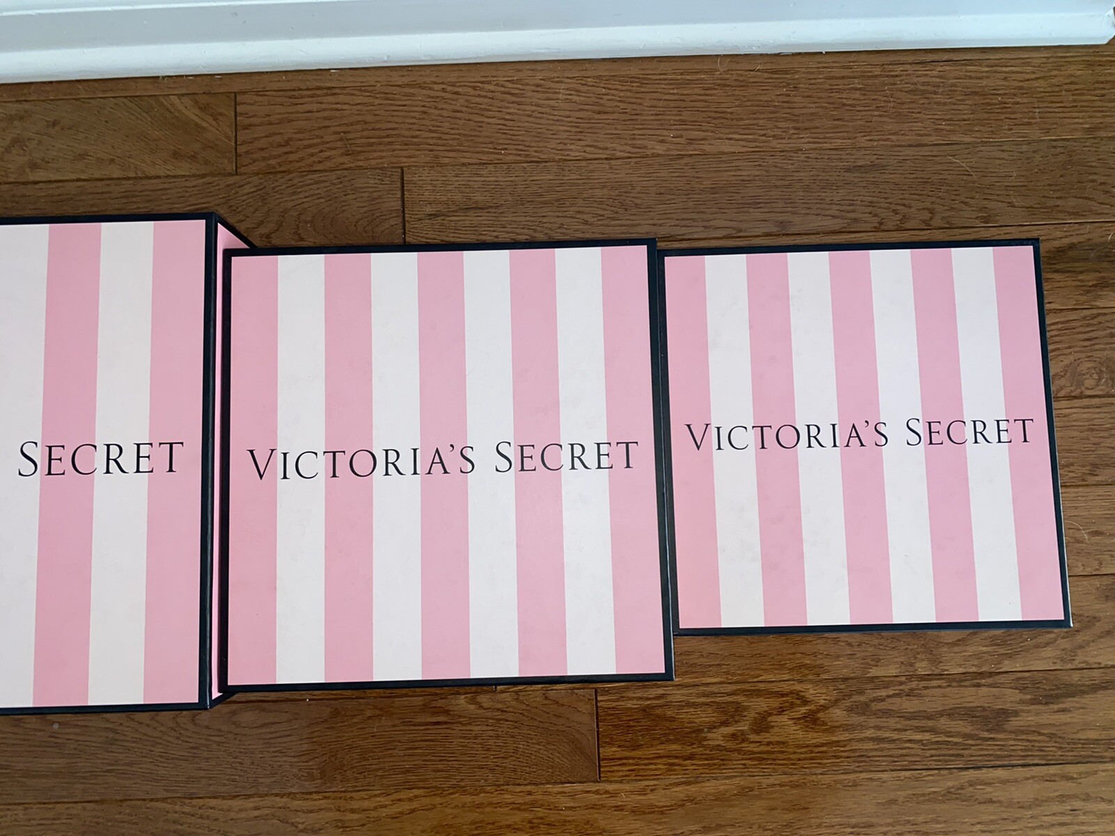 VICTORIA’S SECRET BOXES DISPLAY PROPS BOXES #7