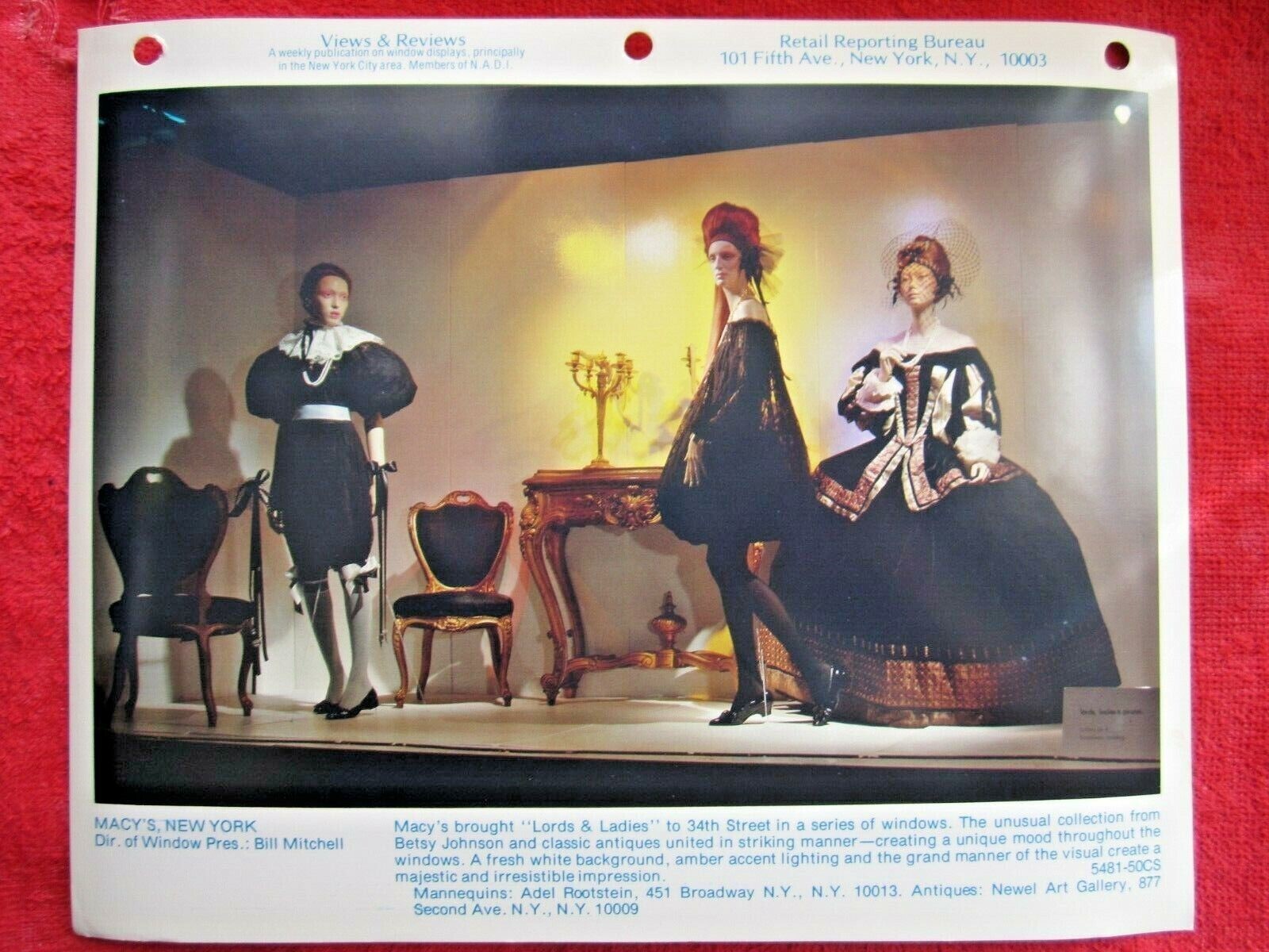 1981 MACY’S, NEW YORK STORE WINDOW DISPLAY LORDS & LADIES PHOTOGRAPH PRINT #402