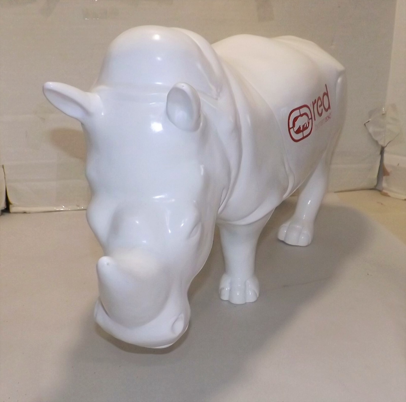 MARC ECKO STORE DISPLAY WHITE RHINO “COLLECTIBLE” 24″X12″ VERY RARE RED FONT