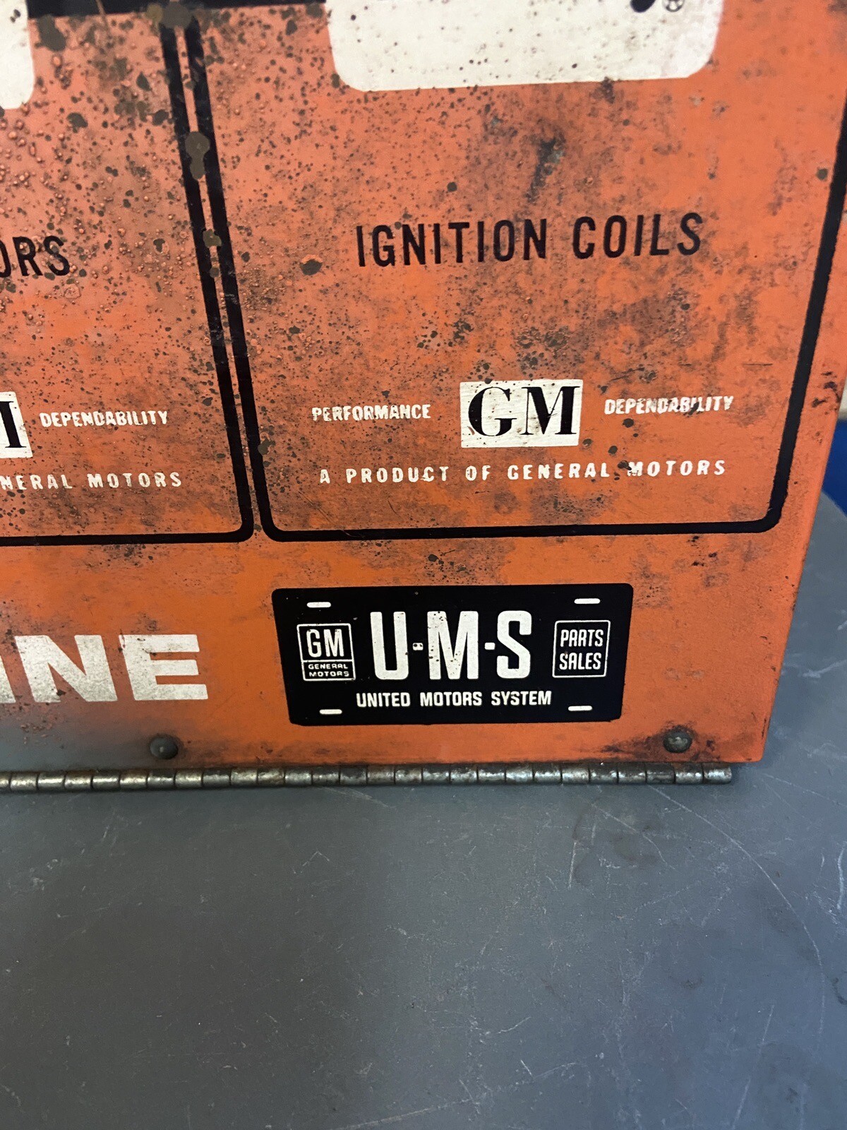 Line Display Cabinet Box (Dealership) Vintage GM Delco-Remy United Motors