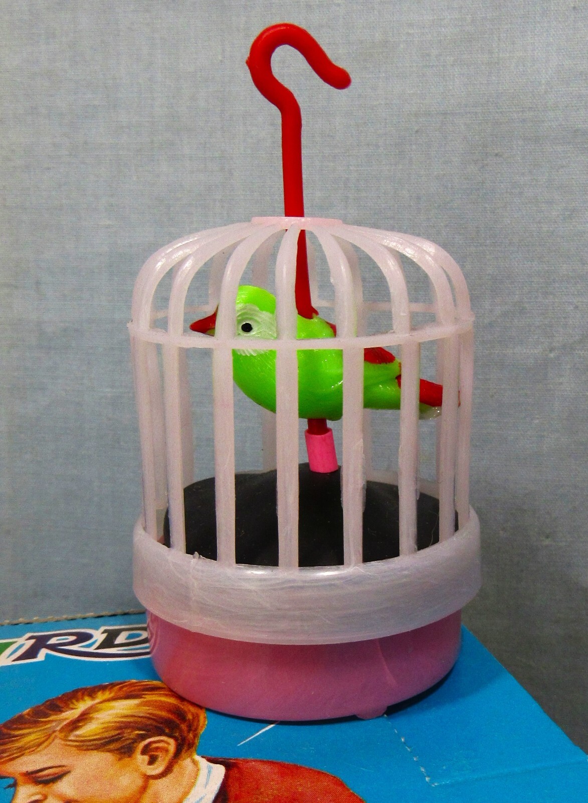 12 Toy Singing Birds in Cages + Counter Top Store Display Box ~ Hong Kong ~ N.R.