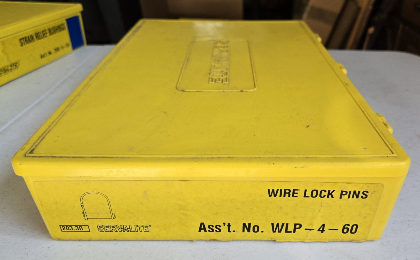 Used Large Serv-a-Lite Wire Lock Pins Storage Box Serv-a-lite Products Inc Empty