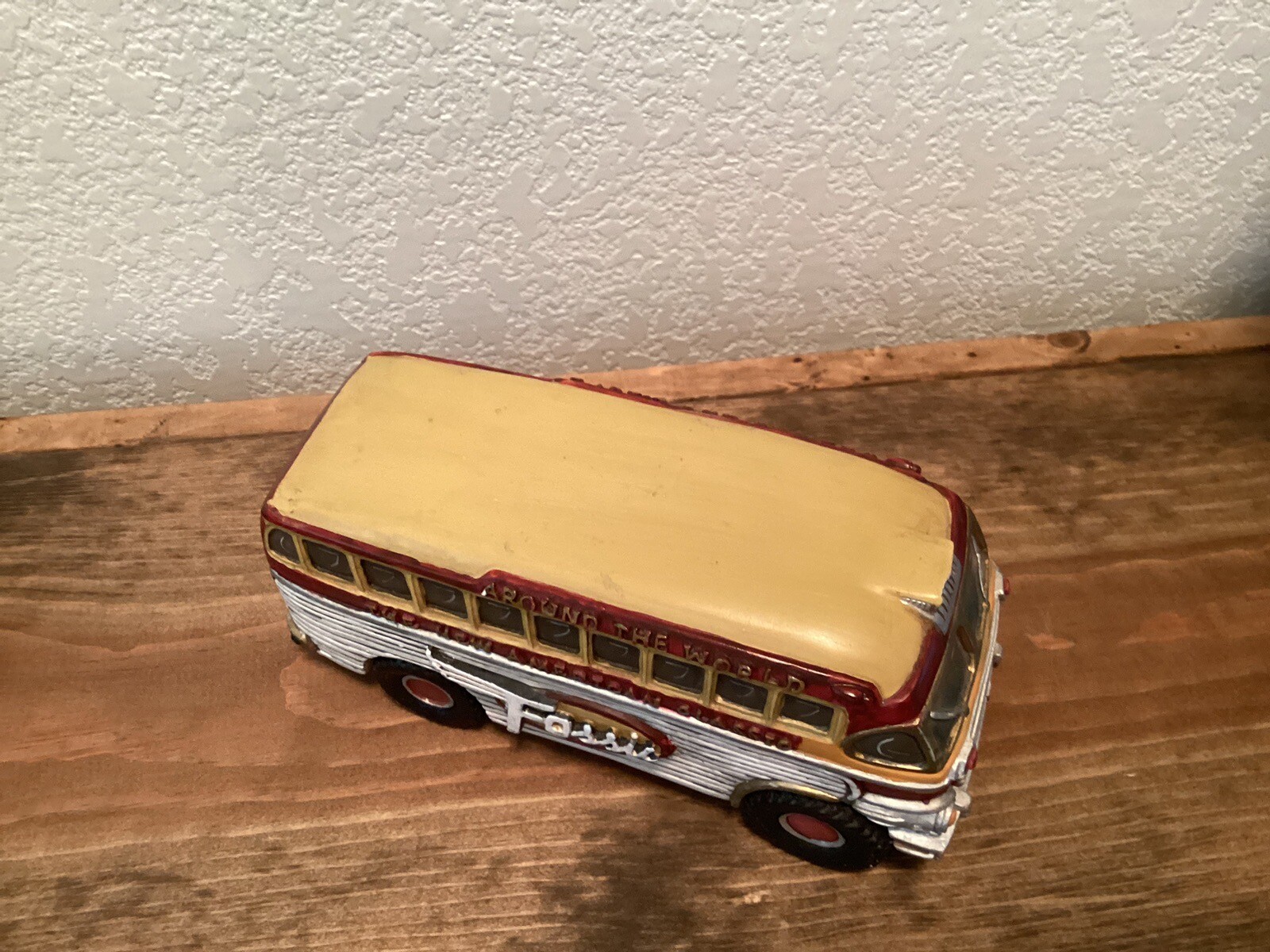 FOSSIL Watch Around The World American Classic Yellow Bus Vehicle Watch Display