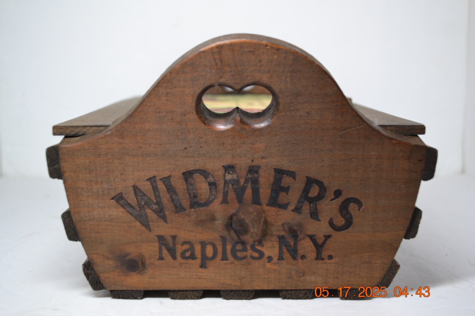 Early 2 Handles Wood New York State Grapes Widmer Wine Naples Valley Basket Crat