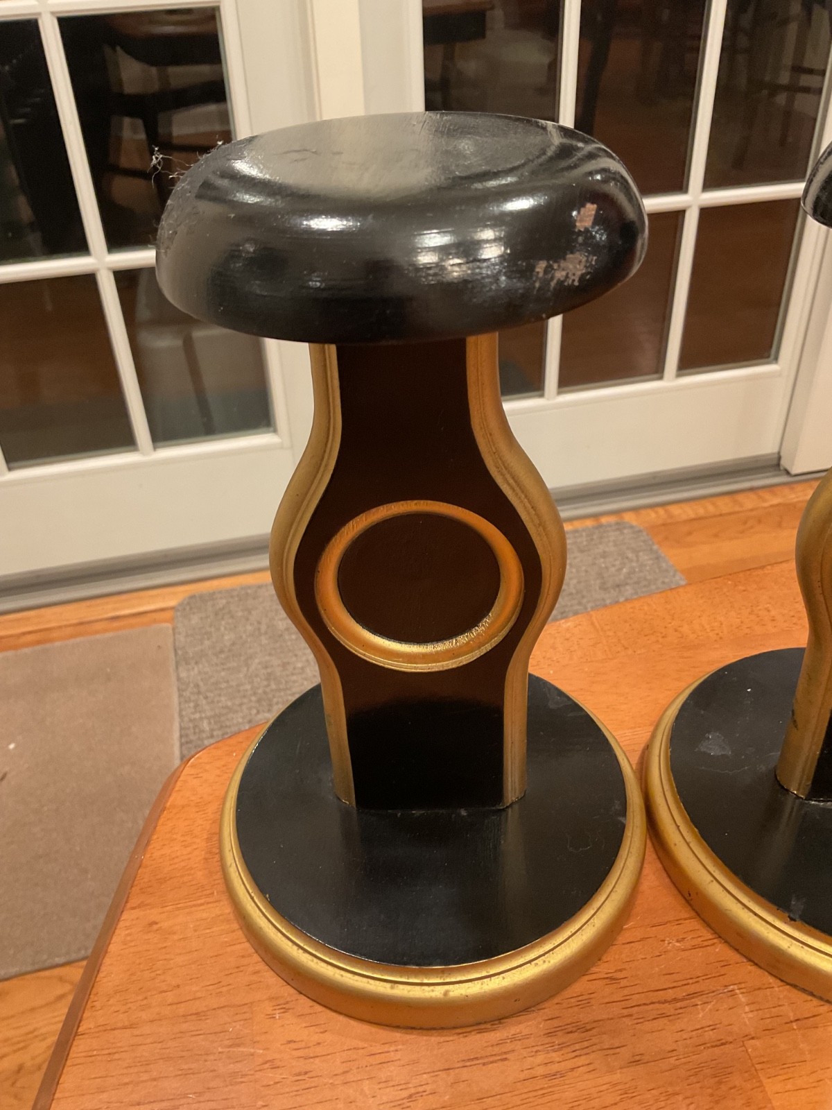 3 HOLLYWOOD REGENCY WOODEN BLACK & GOLD HAT /WIG DISPLAY STANDS – NO MONOGRAM