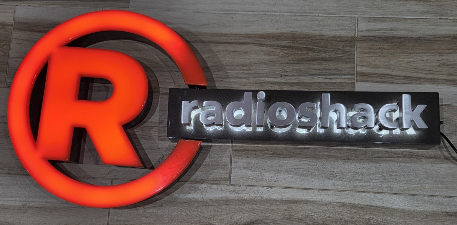 AUTHENTIC Vintage RadioShack Light Up Neon LED Sign 42″ x 20″ Radio Shack 120v
