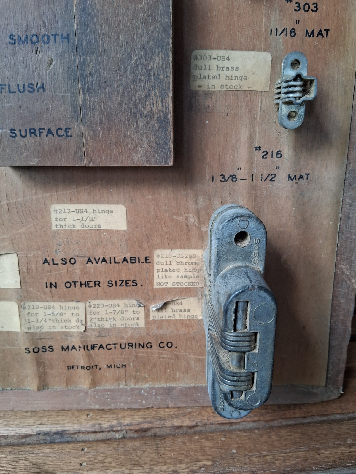 Vintage SOSS Invisible Hinges Salesman Sample Display Board- Detroit, Mich.-…