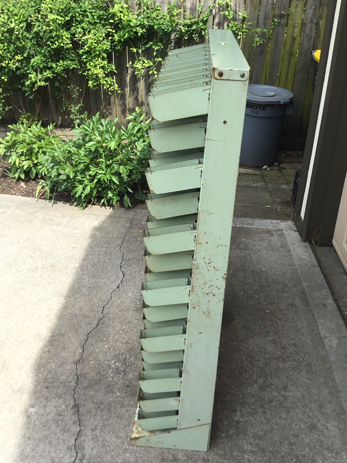 VINTAGE BATHEY HARDWARE STORE METAL DISPLAY FIXTURE SORTING ORGANIZER BOLT BIN