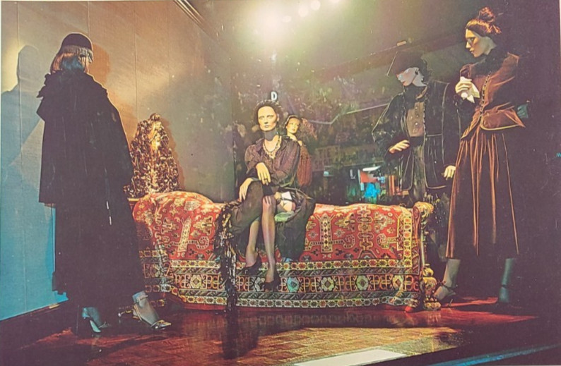 BLOOMINGDALES WINDOW DISPLAY PHOTO PRINT BIG EVENINGS BEGIN WITH YVES ST LAURENT