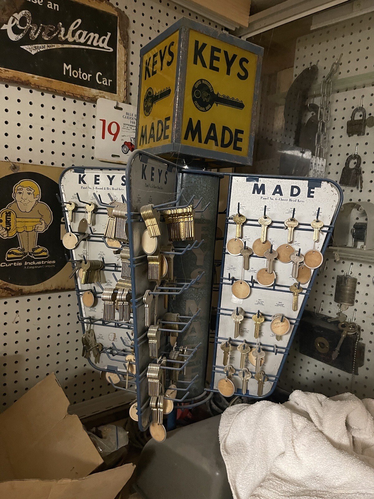 *RARE* Curtis Industries AUTOMOTIVE STORE KEY DISPLAY STAND + BLANKS Advertising