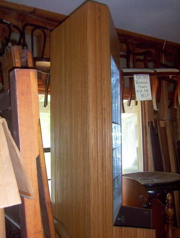 Corner Oak cabinets /Art/Museum Treasures lighted display 95X35X22 have 2