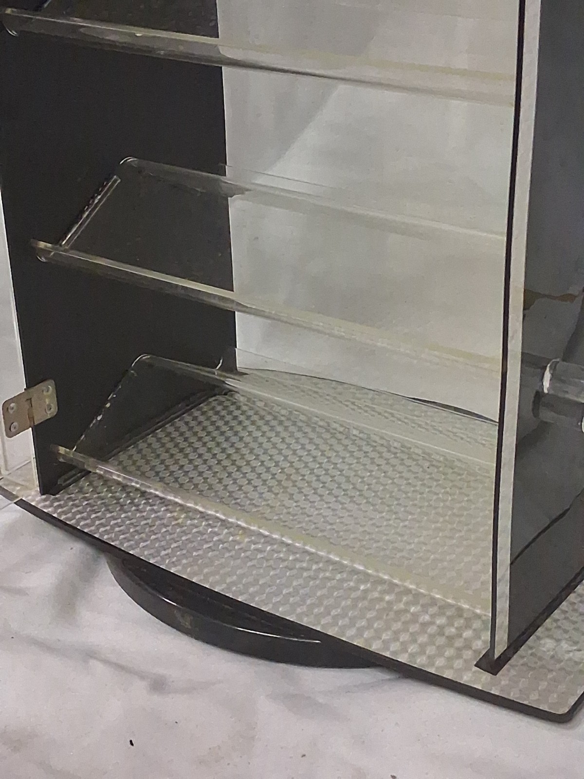 Vintage Colibri of London Locking Key Rotating Countertop Display Case *READ*