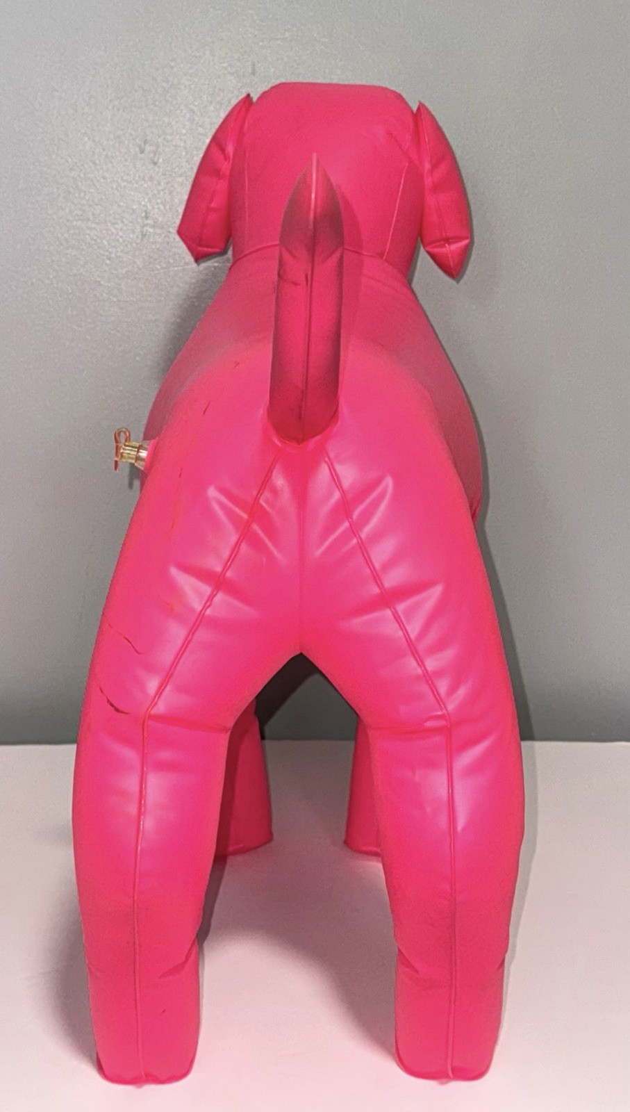 VICTORIA’S SECRET PINK MEDIUM NEON PINK INFLATABLE DOG DISPLAY PROP RARE HTF GUC