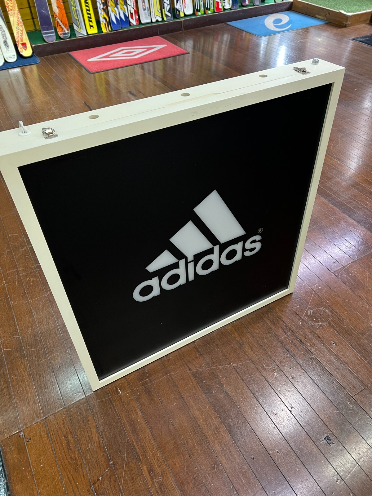 ADIDAS VINTAGE ILLLUMINATION STORE DISPLAY ! MADE IN JAPAN ! 29.5×29.5in
