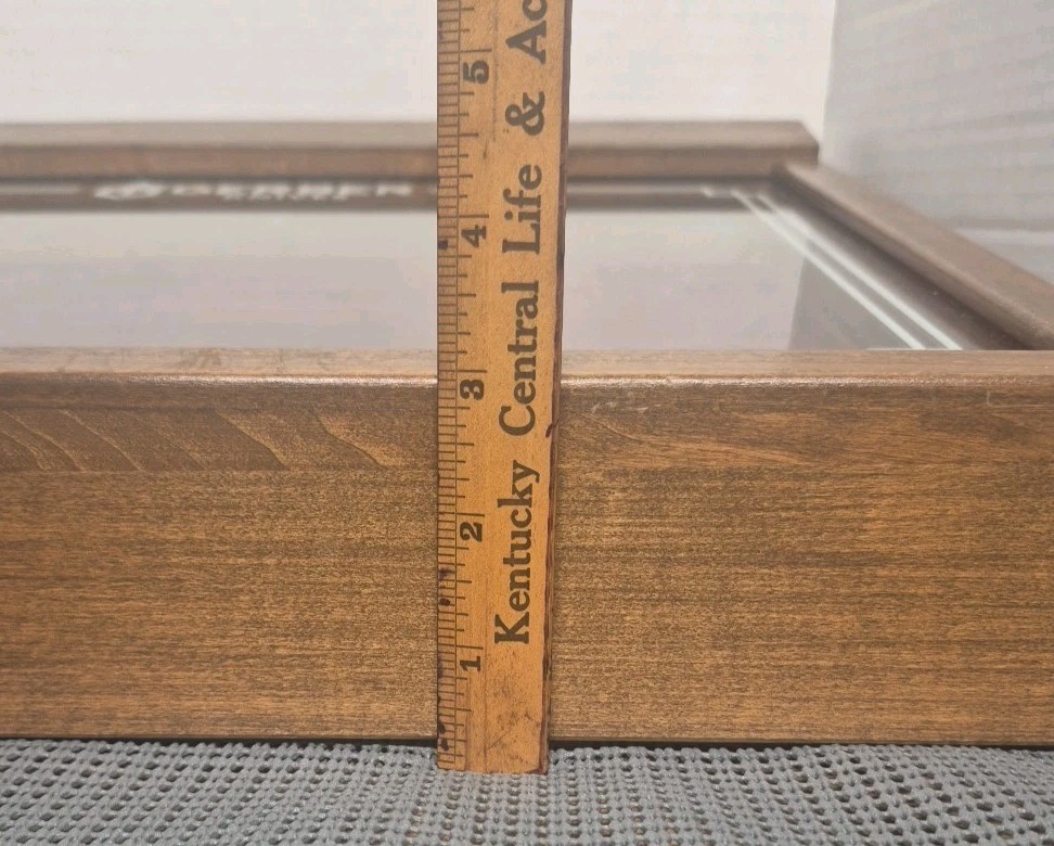 Vintage Gerber Knives Glass Faced Wooden Counter Knife Display – See Pics 4 Dims