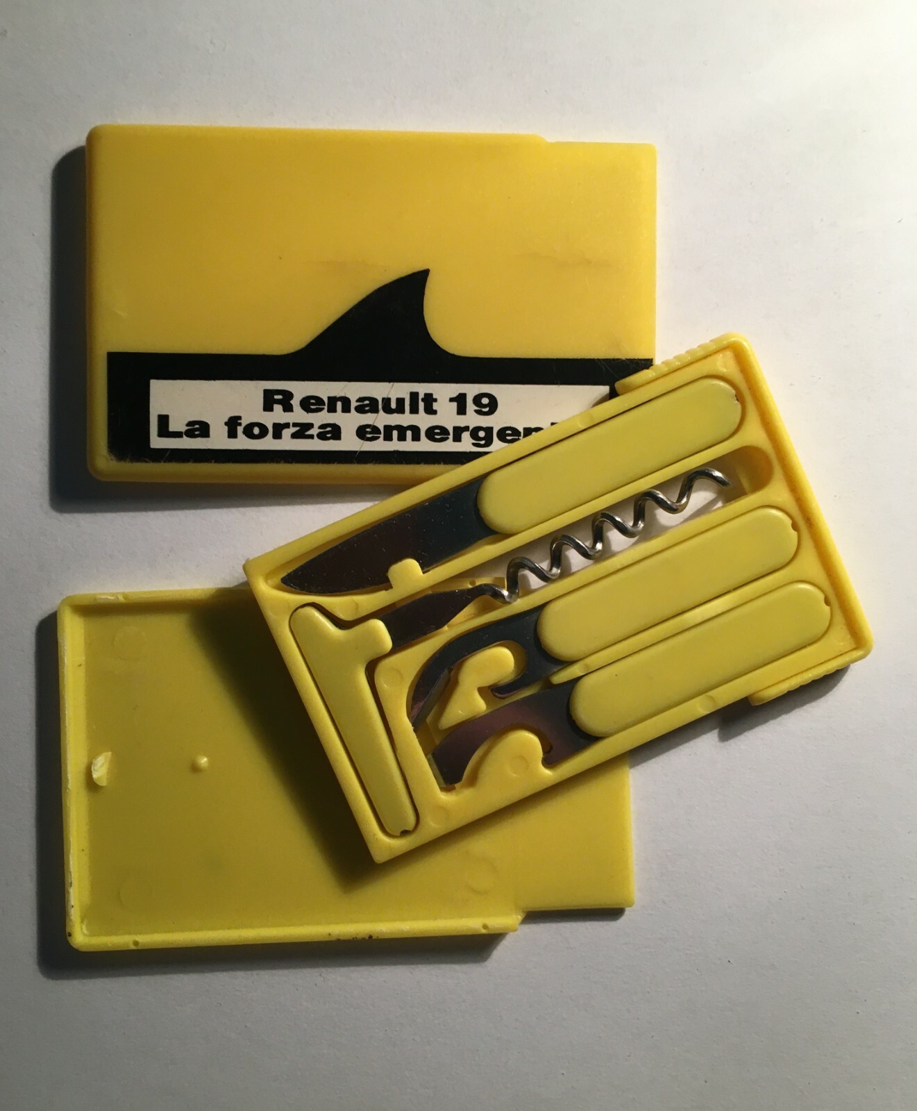 RENAULT 19 CARS_ADVERTISING CASE_TRAVEL TOOLS_VINTAGE CARS_