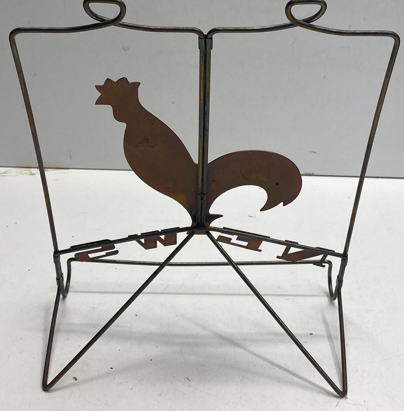 Vintage 11.5” NEWSPAPER Counter Top Rack ROOSTER CHICKEN Brass