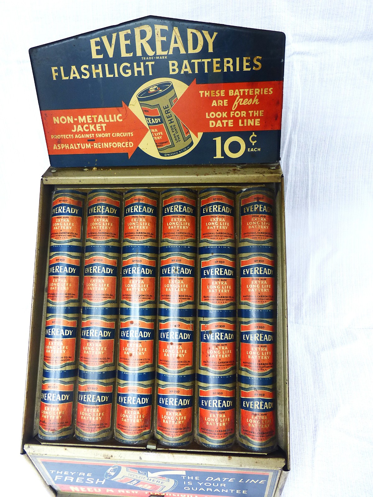 EVEREADY Batteries Store Counter Display – 1920’s – EXCEPTIONAL condition!