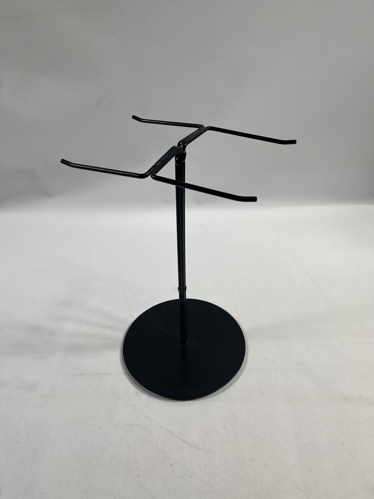 Black Metal Table Top Display Stand 6″ Wide 13″ Tall EUC