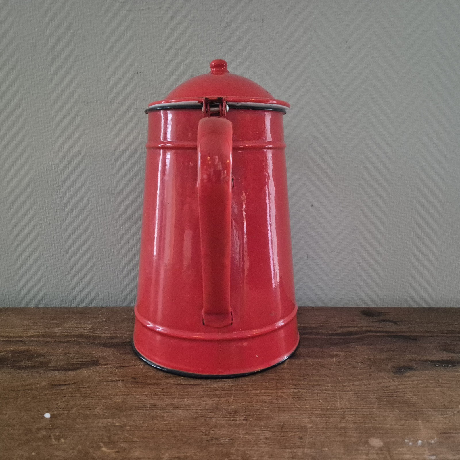 Vintage Enamel Coffee Pot, Enamel Teapot, Kettle, Kan, Red