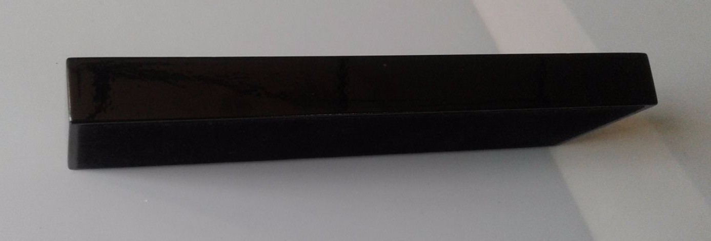 LINDA FARROW LOGO PLAQUE IN SHINY BLACK PLEXIGLASS