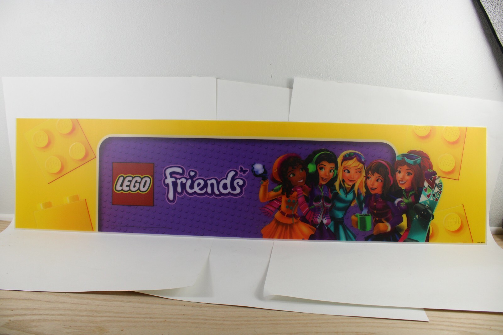 LEGO Friends Toys R Us Acrylic Plastic Display Banner Sign Yellow 24 x 11.5 EUC