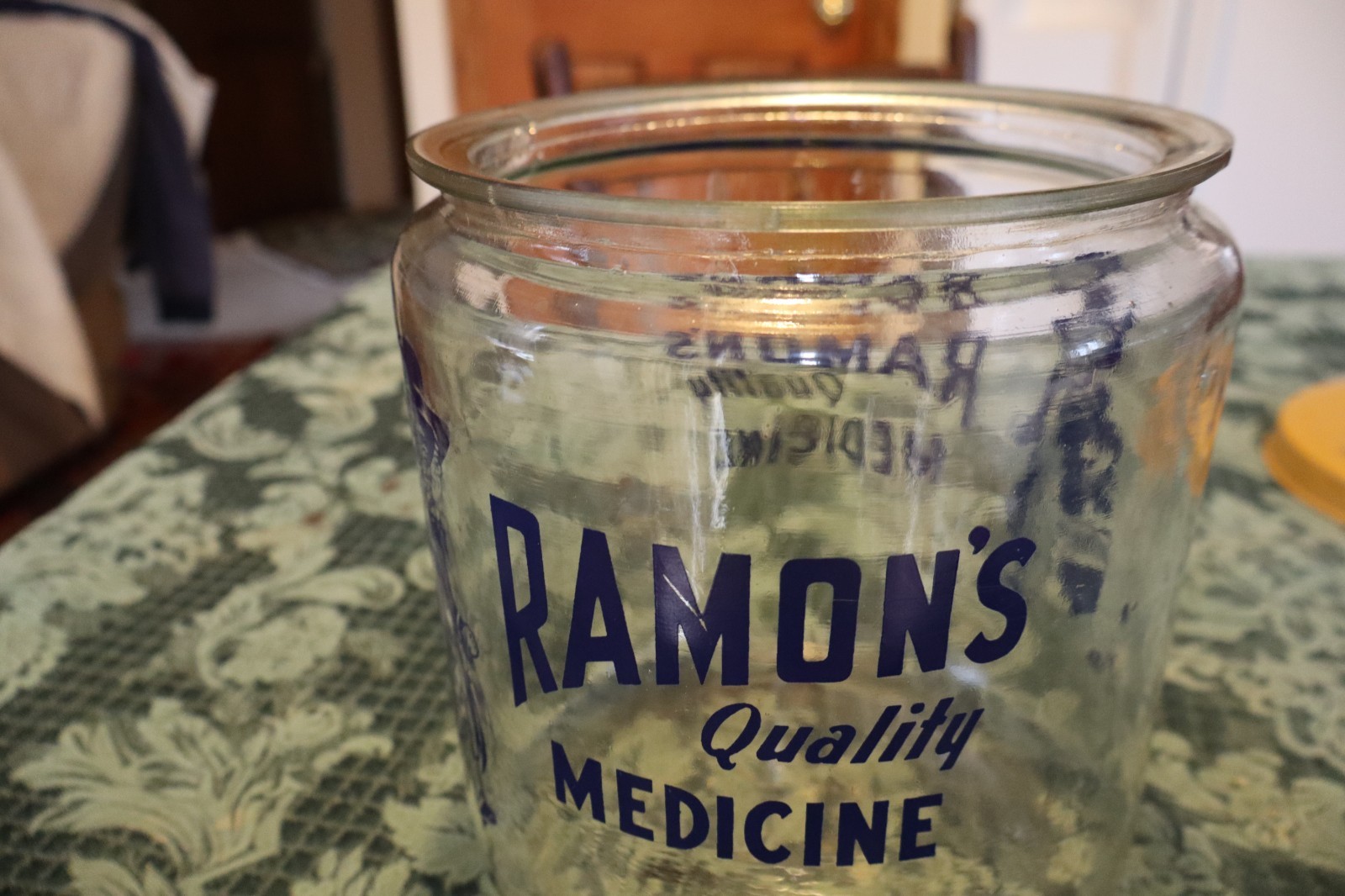 VTG RAMONS QUALITY MEDICINE THE LITTLE DOCTOR COUNTER TOP DISPLAY JAR