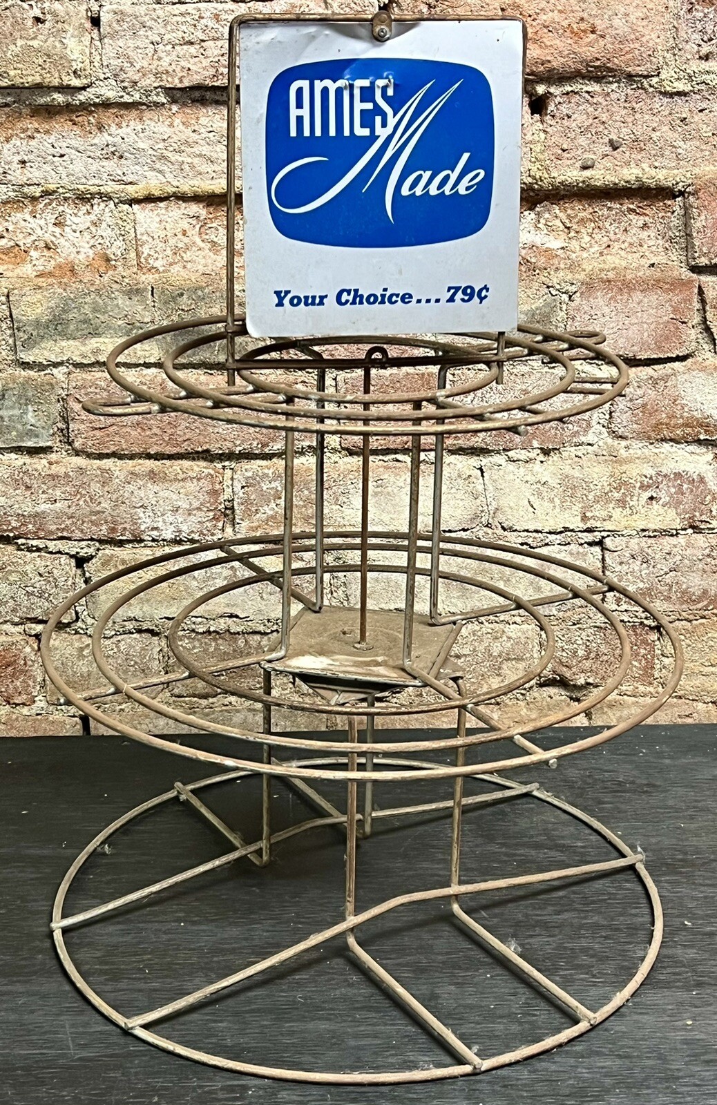 VINTAGE AMES MADE HARDWARE STORE ROUND METAL COUNTER TOP DISPLAY RACK ADVERTISE