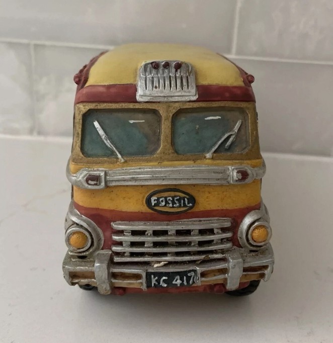 FOSSIL Watch Around The World American Classic Yellow Bus Vehicle Watch Display