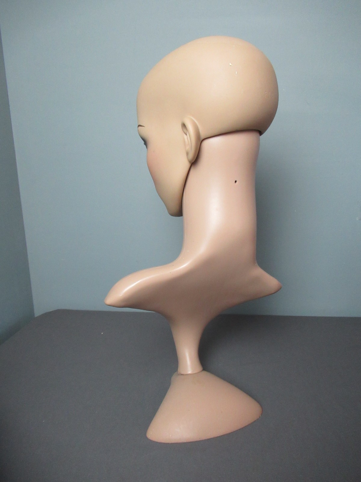 Hard Plastic Woman’s Head & Shoulders to Display Hats & Wigs – 20″ tall – 263