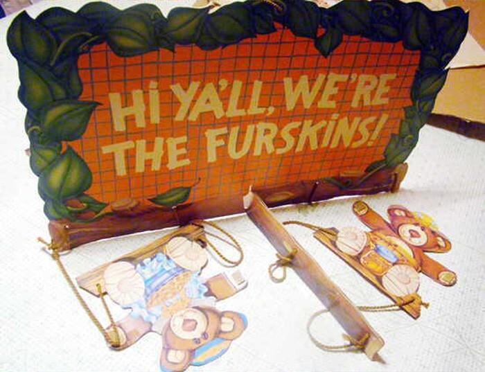 Vtg FURSKIN BEAR’S Store Display Action Mobile Banner Signs Xavier Roberts RARE