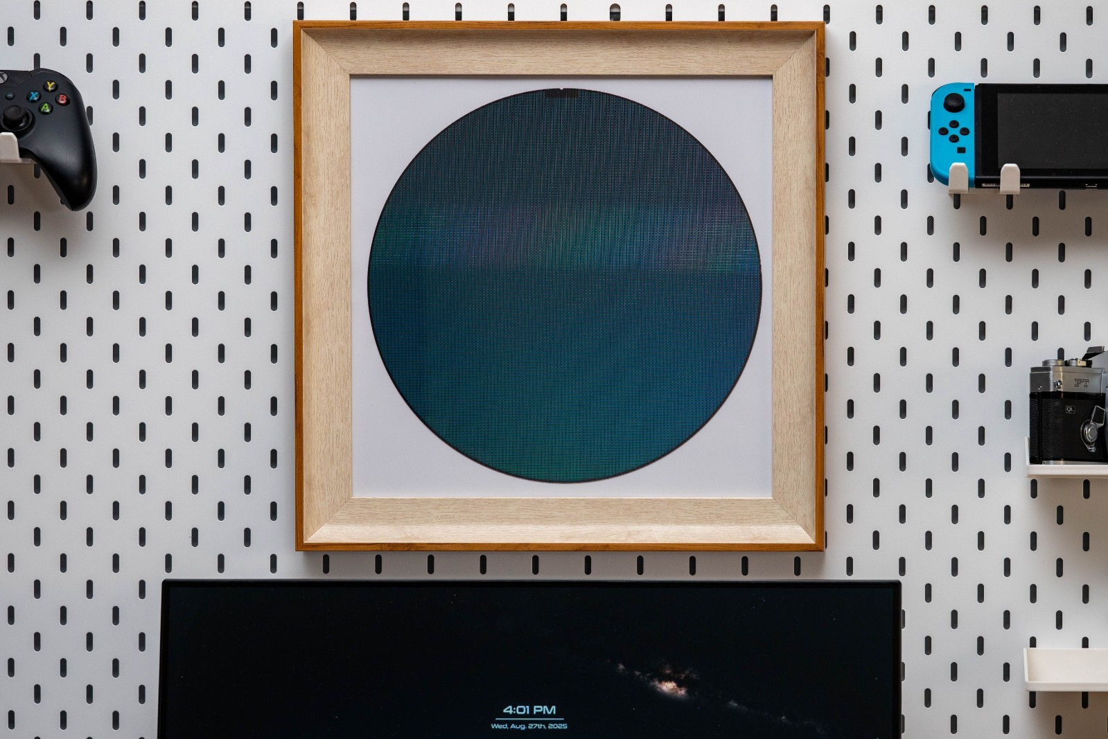 Framed Silicon Wafer Display for Vintage CPU Microchips Tech Wall Art (8&12inch)